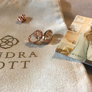 ✨New Kendra Scott Crystal Earrings Rose Gold Stud✨